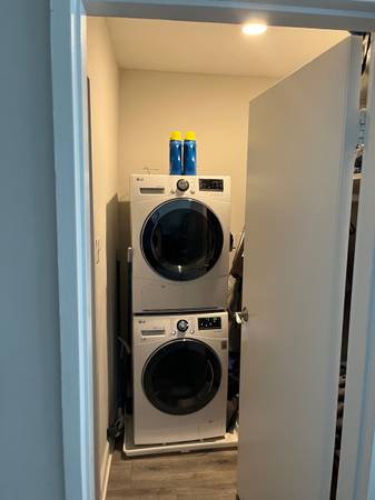 $500 / 480ft2 - Sublet Available Wednesday October 15th until Wednesday October 22nd (Arlington)64040192616450124