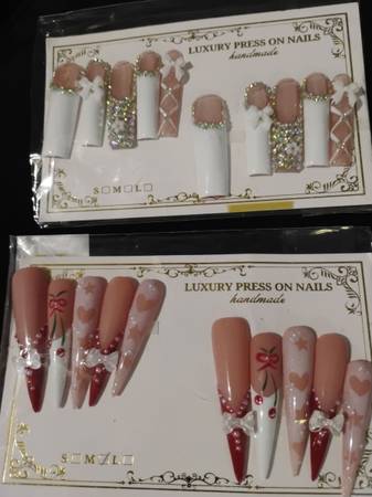 Handmade Luxury press on nails - $5 (San Fran)63471352833155120
