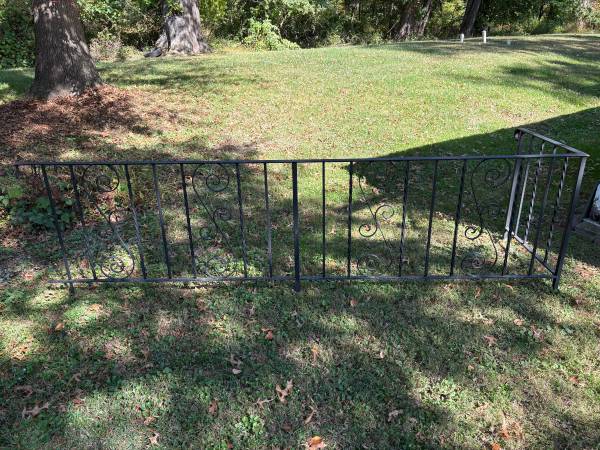 Heavy Wrought Iron 10’x33” porch railing 1