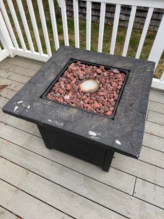 Out door propane fire pit. 1
