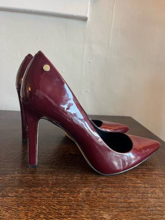 Women’s Shoes - All Size 11 - $12,345 (West Seattle)63471418577155120
