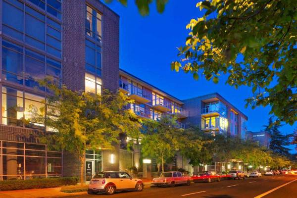 $3,499 / 2br - 1563ft2 - ¿Es hora de más espacio? Tenemos espacio para crecer. (Belmont)63831250938369120