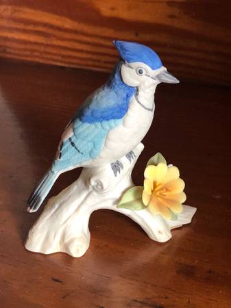 Retro Lefton Blue Jay figurine 1