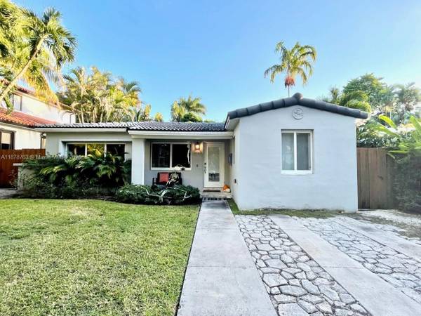 $7,500 / 3br - Spectacular House 3 bed 2 bath for rent in South Coconut Grove #4050 (Miami)64002012439169120