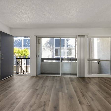 $2,320 / 2br - 900ft2 - Ceiling Fan, Cable Ready, Dishwasher, On-Site Management (San Ysidro)63663871461763122