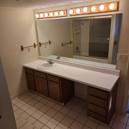 Updated 2 Bdrm 1 Bath Apartment 1