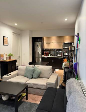 $1,069 / 4br - 4 Beds 2 Baths Apt (Ridgewood)63912046953987123