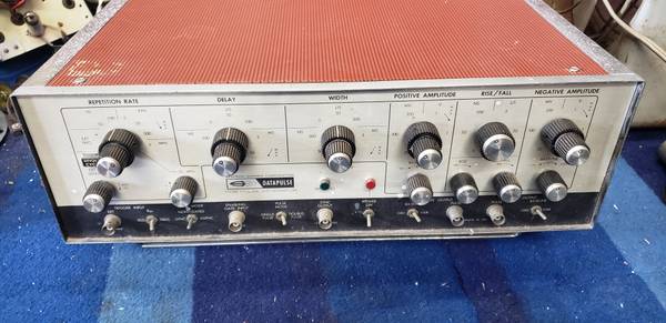 Systron-Donner Datapulse 110B Pulse Generator 1