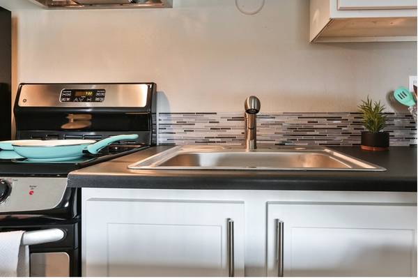 $1,499 / 2br - 870ft2 - Modern Finishes, 2/BD, Located in Gresham (187 SW Eastman Pkwy #77, Gresham, OR)63956925421442120
