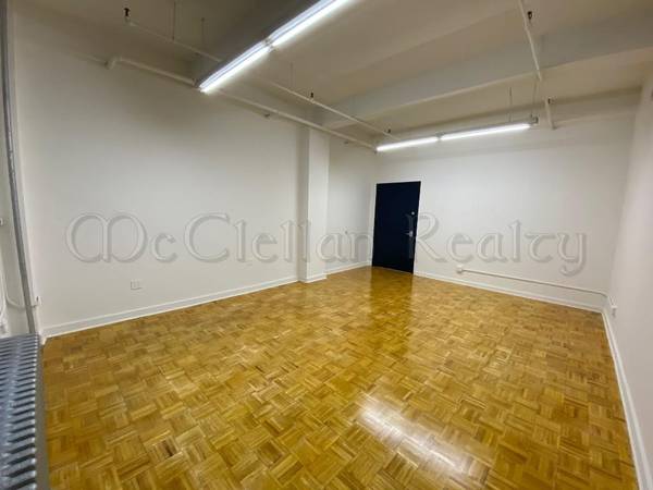 $1,695 / 480ft2 - Fresh Office Space in Garment District, Elevators, Doorman (Midtown West)64212272760451121