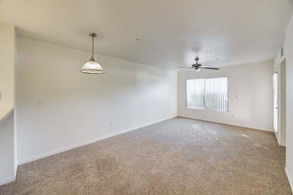 $1,019 / 1br - 823ft2 - Business Center, High Speed Internet, Pool (3050 N Jones Blvd, Las Vegas, NV)63859501802881124