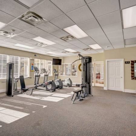 $2,534 / 2br - 1160ft2 - Ceramic tile flooring, Spacious walk-in closet, 2/BD (4905 Southland Ave, Lincolnia, VA)63896039436419120