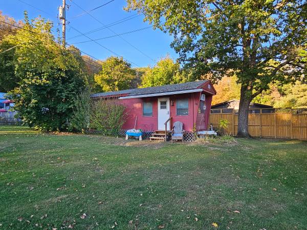 $40,000 / 2br - 280ft2 - JUST LISTED! Lake Hortonia Vacation Home (Hubbardton) (Hubbardton)64179950410882122