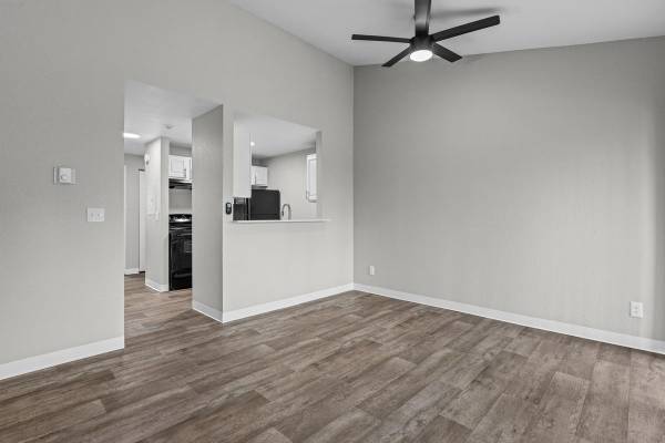 $1,695 / 1br - 666ft2 - Fitness Center, Onsite Management, Valet Trash, Dry Sauna (Mountlake Terrace)63862288834945122