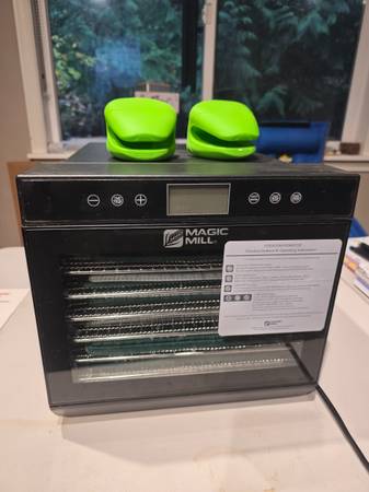 Magic Mill Food Dehydrator 1