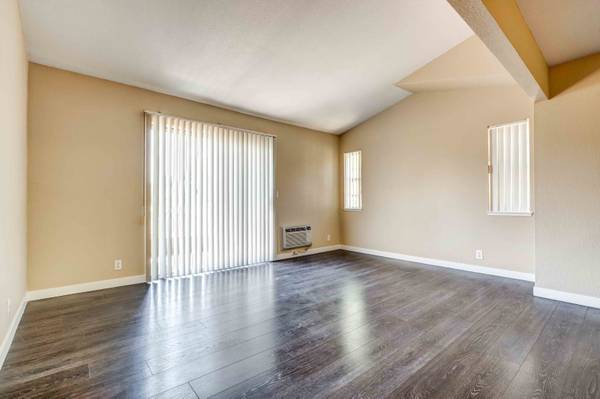 $3,131 / 2br - 952ft2 - 1 Month Off! Situated in San Jose!, Assigned Garage Parking, 2/bd 2/ba (san jose south)64000756530689122