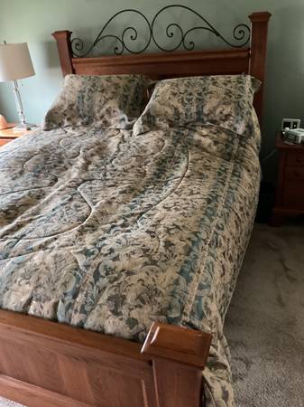 Bedspread and valances 1