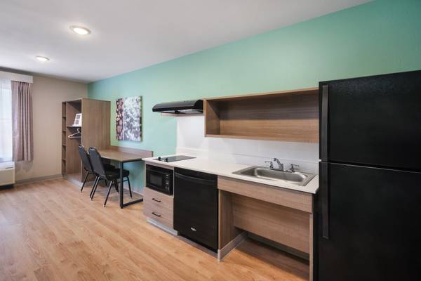 $385 / 1br - Accessible Fitness Center, Accessible van parking, Free WiFi (5831 Alta Lk Dr, Indianapolis, IN)63989076184579124