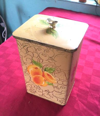 Vintage Knott's Berry Farm Shortbread Cookie Tin 1