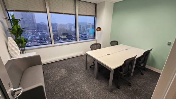 Declutter Your Work Life! Flexible Offices for Spring 1