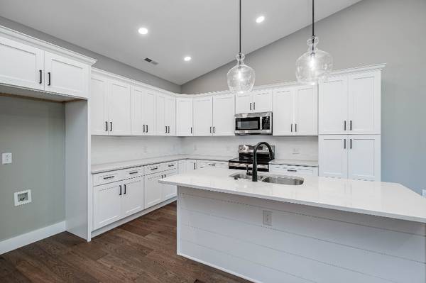 $2600.00 / 2br - 1634ft2 - 606 Bittersweet Trail63915584566531121