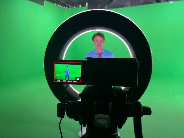 $75 / 900ft2 - Electric Dojo Green Screen Cyclorama (Tacoma)63884887366273122
