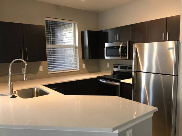 $1,927 / 1br - 746ft2 - A canvas for your dreams: Experience our spacious 1 BR today! (Beaverton - Beaverton Creek MAX Line)63672530025091121
