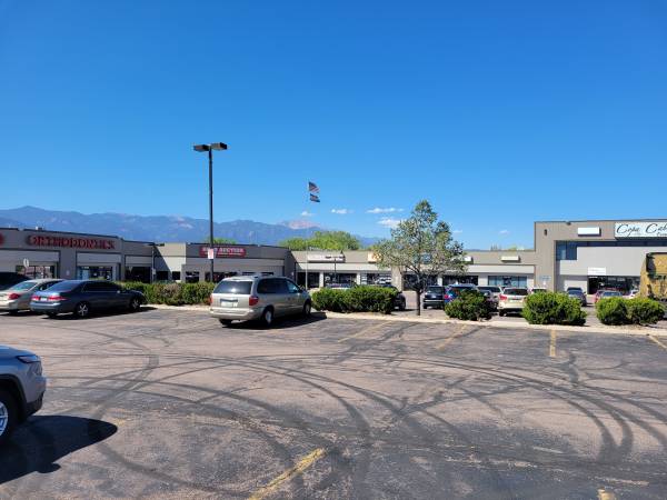 $15 / 1000ft2 - Gateway Plaza Shopping Center - 5 Retail Spaces Available (2322-2460 S Academy Blvd)63687067468163123