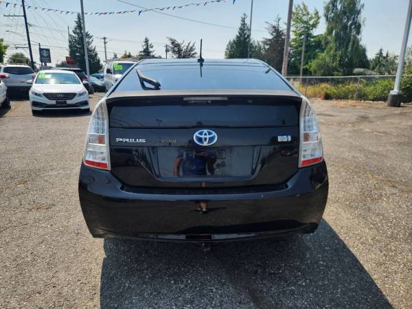 2010 Toyota Prius Electric II 4dr Hatchback Hatchback - $6,999 (Leavitt Auto Sales)63622936285571123