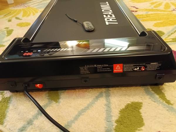 Walking pad, portable, barely used 1