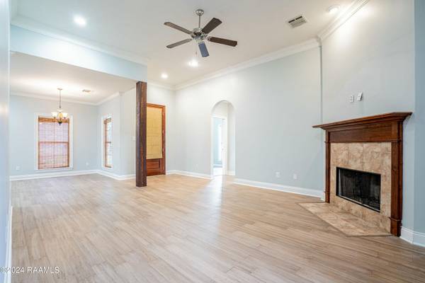 $225,000 / 3br - 1413ft2 - ¡Encanto de Carencro con Infinitas Posibilidades! (Carencro)63857516483971122