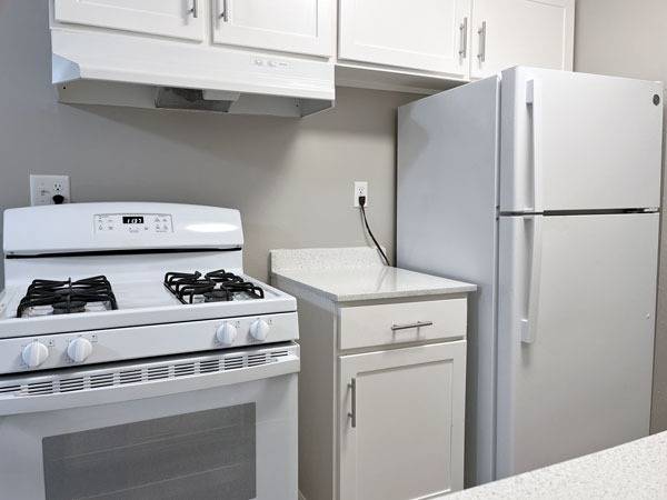 $2,575 / 2 habitaciones - 756 pies² - ¡IMPRESIONANTE! Apartamento de 2 hab. | Cocina moderna | Piso estilo madera | Amplio almacenamiento (hercules, pinole, san pablo, el sob)63852072253953121
