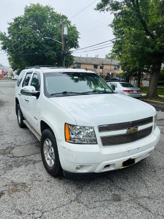 2011 Chevrolet Tahoe - $3,90063615010666243121