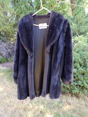 GET a NICE GIFT for your FAVORITE LADY $40 OBO!! 1