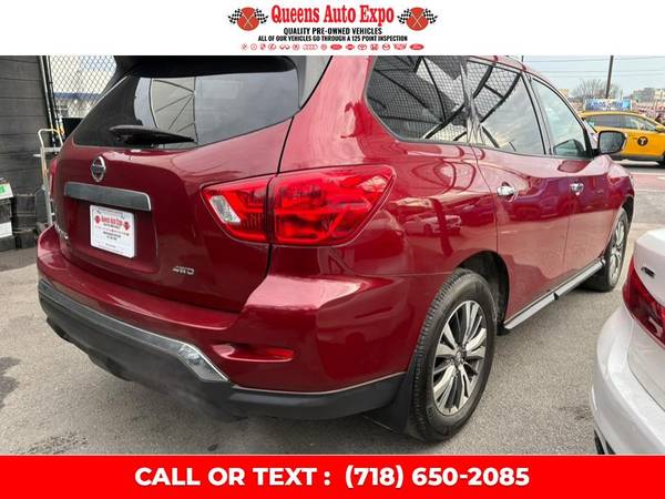 Wow! A 2017 Nissan Pathfinder with 67,893 Miles-long island - $11,995 (Woodside)63654722024065124