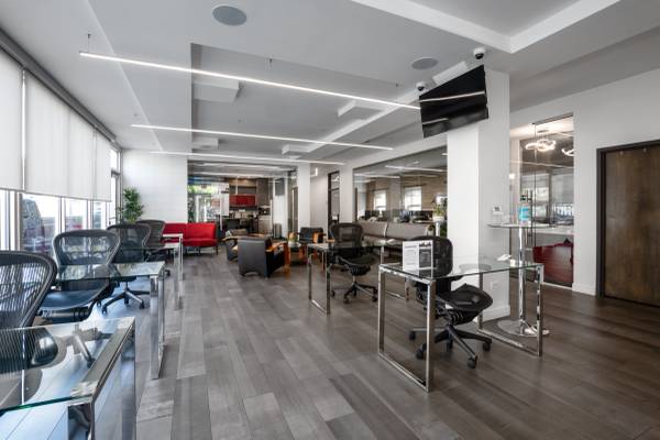 $700 / 120ft2 - Private Office 24/7+ Parking + Business Community ACROSS from UChicago (Chicago: Woodlawn / Hyde Park)63898601268483122