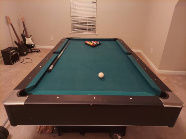 Christmas special $200 Pool Table - Balls - Triangle - Sticks 1