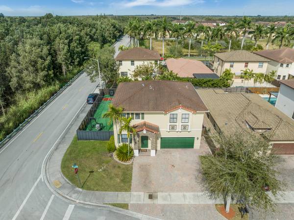 $899,000 / 4br - 3076ft2 - FOR SALE: 4/2.5 Single Family Home in West Kendall with Pool (Miami)64049276861571122