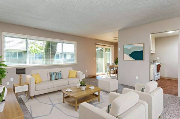 $1,595 / 2br - 1100ft2 - Country Oaks – ¡Disfruta de fácil acceso al transporte público! (Beaverton - A 6 minutos en auto del Parque Natural Tualatin Hills)63672618981761121