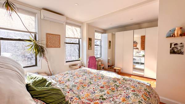 Ridgewood 2 bedroom floor through- for Feb1st/Mar1st 1