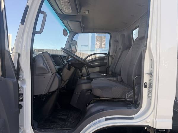 2015 Isuzu Npr MOBILE SHOP! - Photo 12