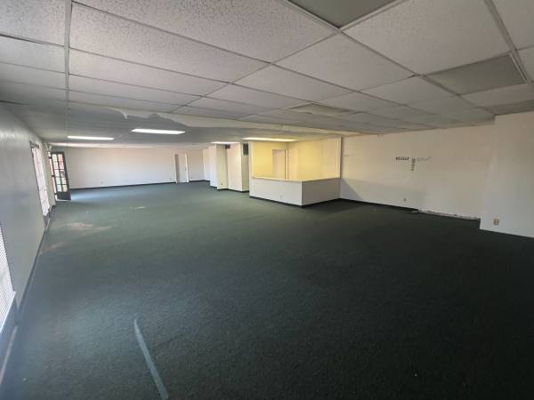 $2,095 / 1850ft2 - GLENDALE CHURCH/OPEN FLOOR PLAN SUITE FOR LEASE64024823371393121