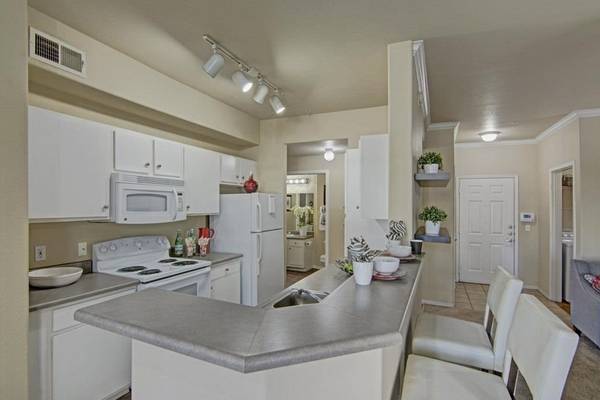 $1,540 / 2br - 1147ft2 - Fantastic neighborhood! Great 2 bed, 2 bath, 1147 Sq Ft! (Phoenix)64024999764739121