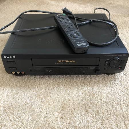 Sony VCR Hi-Fi Stereo VHS Player 1