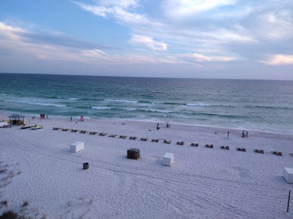 $1,200 / 2br - January 30 to Feb 6 2026 Beautiful Gulf Front Beach Resort (Panama City Beach, FL)63924680961538120
