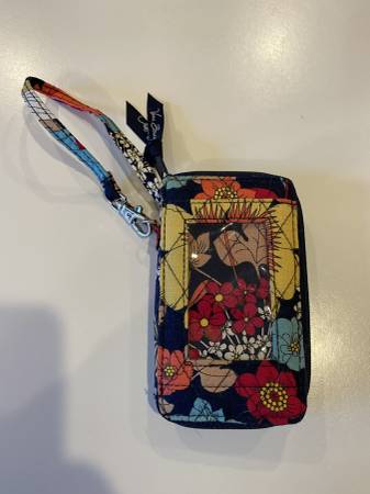 Vera Bradley Happy Snails All In One Wristlet - $10 (Exton)63471299249025120