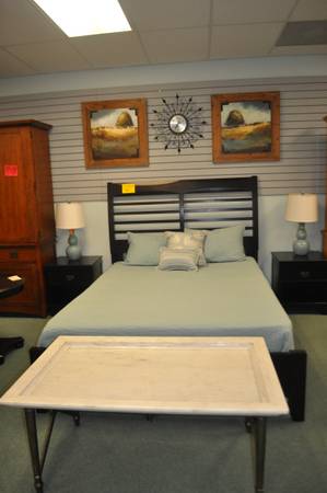 Queen Size Black Bedroom Set & More! SAT 10-2 ET ESTATE SALES 1