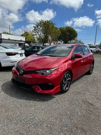 2017 Toyota Corolla Hatchback with ONLY 62k MILES!! WOW!!! - $13,900 (Hollywood)63489461846403122