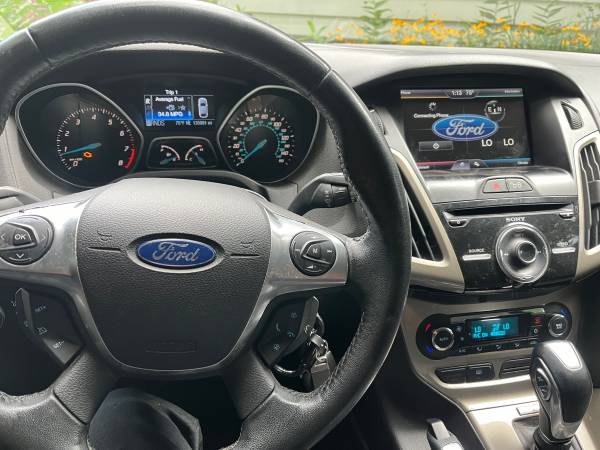 Ford Focus 2012 - $3500 (Detroit)63470234470019124