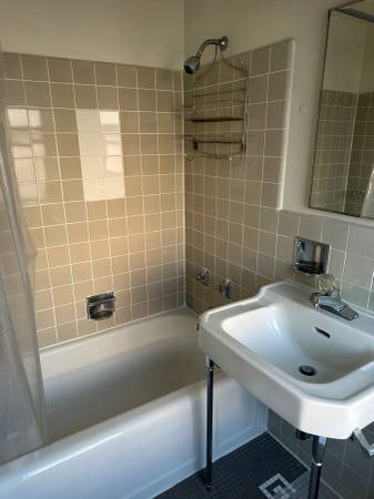 $1,000 / 2br - Buscando un compañero de cuarto(s) en Parkmerced (ingleside / SFSU / CCSF)63686103471747124